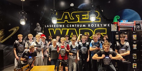 2A W CENTRUM ROZRYWKI LASER WARS