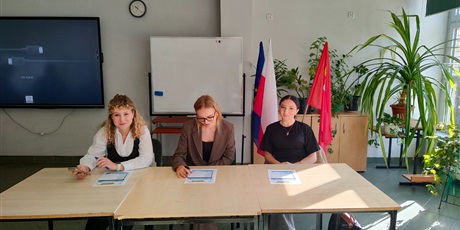 Powiększ grafikę: debata-na-temat-ai-714354.jpg