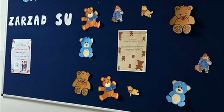 Powiększ grafikę: dzien-pluszowego-misia-w-naszej-szkole-658726.jpg