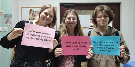 Powiększ grafikę: dzien-savoir-vivre-u-w-bibliotece-621651.jpg