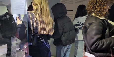 Powiększ grafikę: edukacyjne-wycieczki-historyczne-po-gdansku-663200.jpg