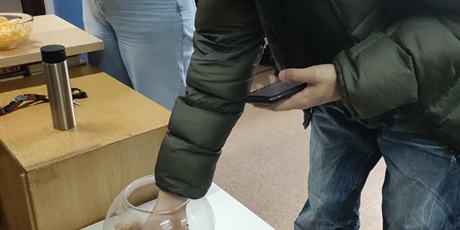 Powiększ grafikę: halloween-z-robalami-w-bibliotece-652309.jpg