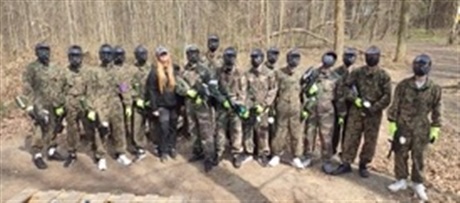 INTEGRACYJNE WYJŚCIE KLASY 3A NA PAINTBALL W BRZEŹNIE
