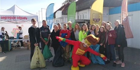 Klasa I E wraz z wychowawczynią uczestniczyli w Akcji '' Sprzątanie Świata Gdańsk 2019''😊 