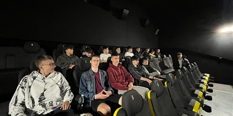 Powiększ grafikę: nagroda-za-siatkarskie-zwyciestwo-610656.jpg