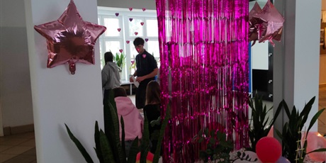 Powiększ grafikę: piatek-13-lutego-swieto-walentynek-w-naszej-szkole-675028.jpg