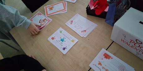 Powiększ grafikę: piatek-13-lutego-swieto-walentynek-w-naszej-szkole-675030.jpg