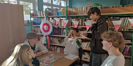 Powiększ grafikę: podsumowanie-patriotycznego-tygodnia-w-naszej-szkole-665984.jpg