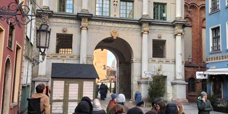 Powiększ grafikę: spacer-edukacyjny-droga-krolewska-wycieczka-klasy-iii-f-663535.jpg