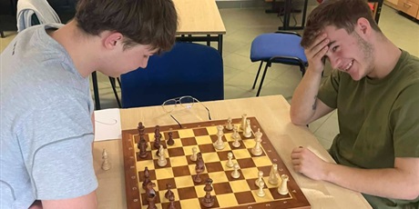 Powiększ grafikę: szkolny-turniej-szachowy-680976.jpg