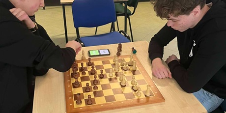 Powiększ grafikę: szkolny-turniej-szachowy-680977.jpg