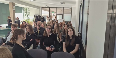 Powiększ grafikę: wybory-do-mlodziezowej-rady-miasta-ii-tura-w-naszej-szkole-680693.jpg