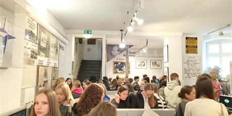 Powiększ grafikę: wycieczka-do-berlina-i-poczdamu-607624.jpg