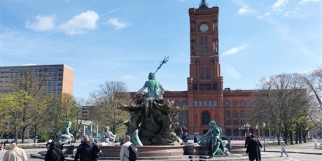 Powiększ grafikę: wycieczka-do-berlina-i-poczdamu-607640.jpg