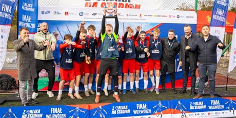 ZWYCIĘSTWO AP KAROL PIĄTEK NA NASZYM ORLIKU