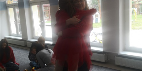 Powiększ grafikę: WIZYTA SZKOLNEGO KOŁA WOLONTARIATU XXI LO W DOMU IM. JANUSZA KORCZAKA W GDAŃSKU