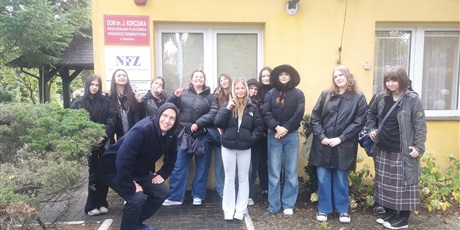 Powiększ grafikę: WIZYTA W DOMU DZIECKA